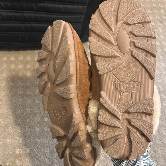 UGG Sheepskin Slippers - Picture 3 of 3